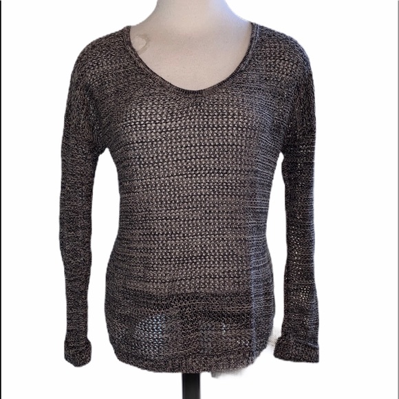 Brand:Urban Outfitters. Long sleeve knit sweater - Picture 2 of 7